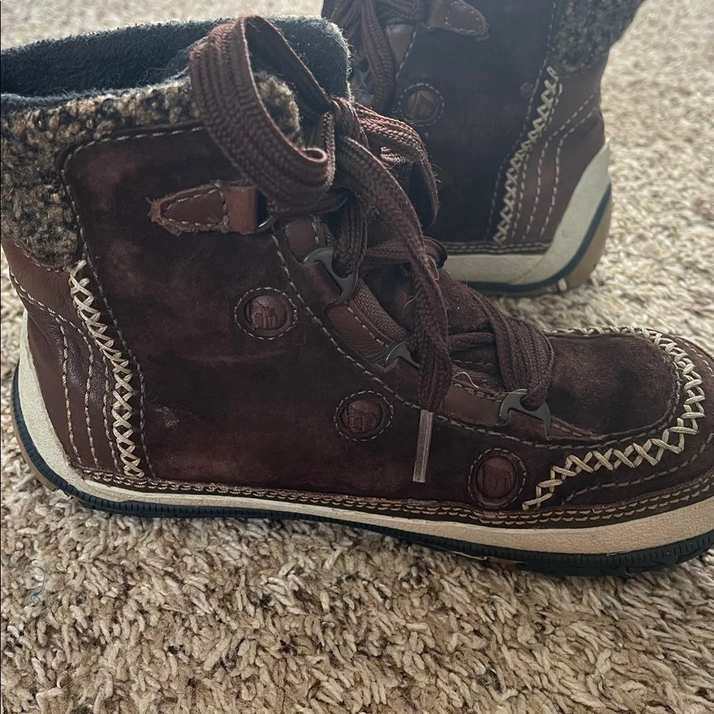 Merrell Puffin Lace Mid Brown Women's Lined Suede Lace Up Snow Boots size 6.5